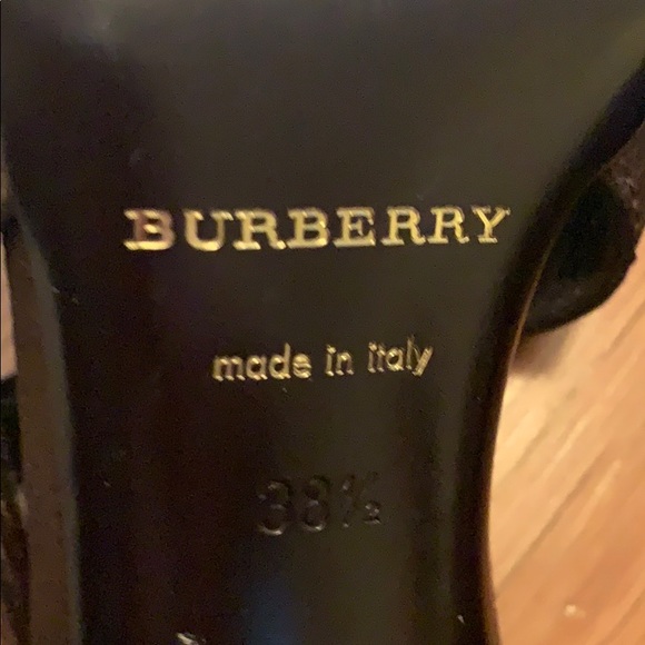 Authentic Burberry woman’s sling back heels - Picture 5 of 6